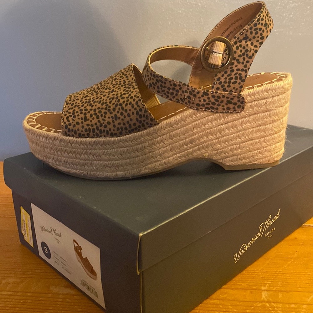 Wedge sandals